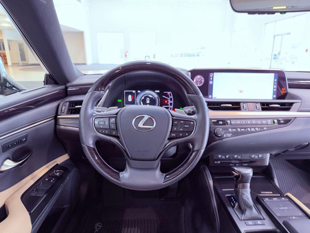 used 2020 Lexus ES 300h car, priced at $31,888