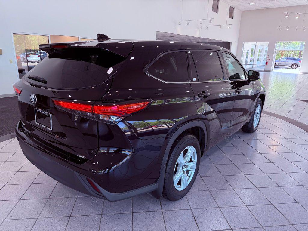 used 2021 Toyota Highlander car, priced at $22,988