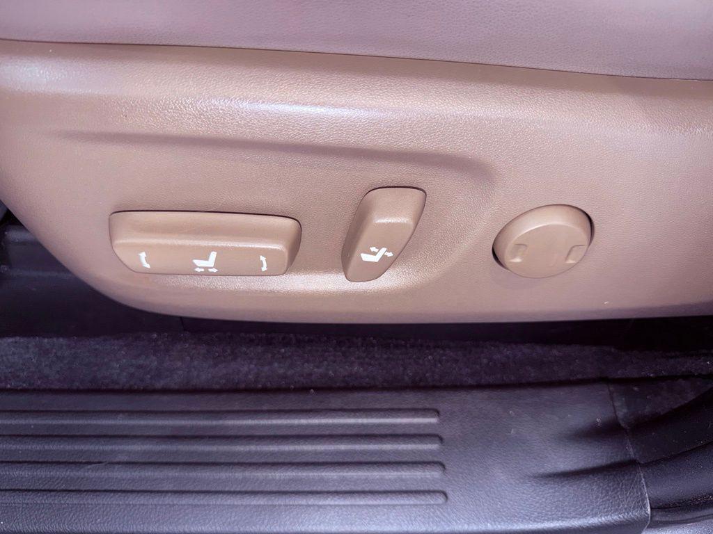 used 2023 Lexus GX 460 car, priced at $58,988