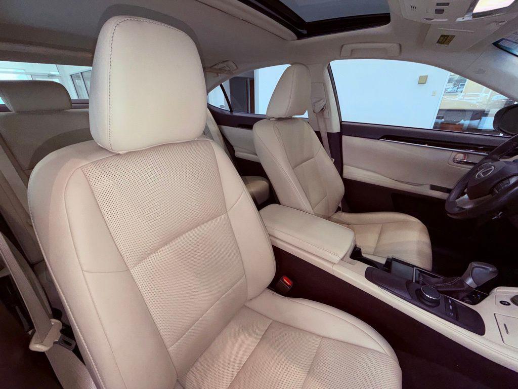 used 2016 Lexus ES 350 car, priced at $17,988
