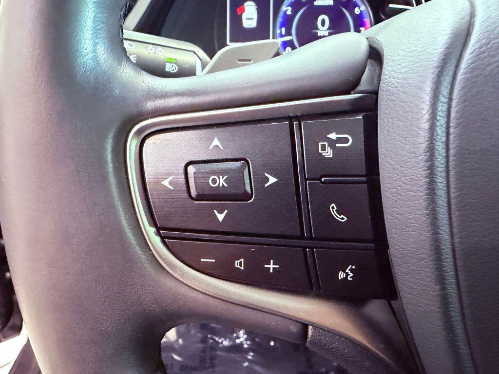 used 2023 Lexus ES 350 car, priced at $38,387