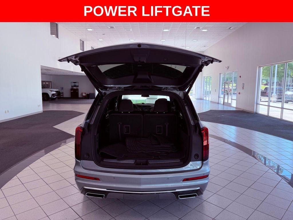 used 2025 Cadillac XT6 car, priced at $42,888
