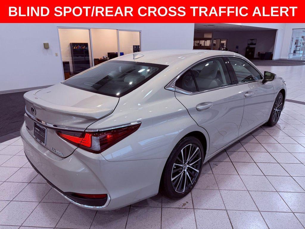 used 2025 Lexus ES 300h car, priced at $44,888