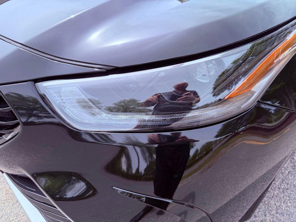 used 2024 Toyota Highlander car, priced at $38,888