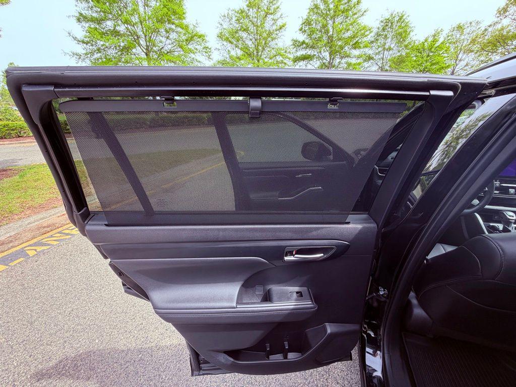 used 2024 Toyota Highlander car, priced at $38,888