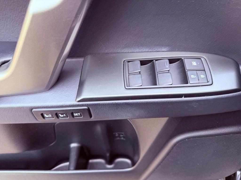 used 2023 Lexus GX 460 car, priced at $62,988