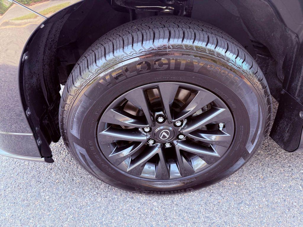 used 2023 Lexus GX 460 car, priced at $62,988