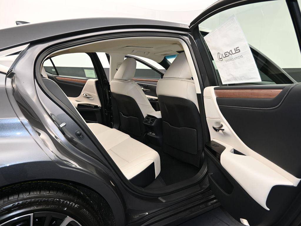 new 2025 Lexus ES 350 car, priced at $48,665