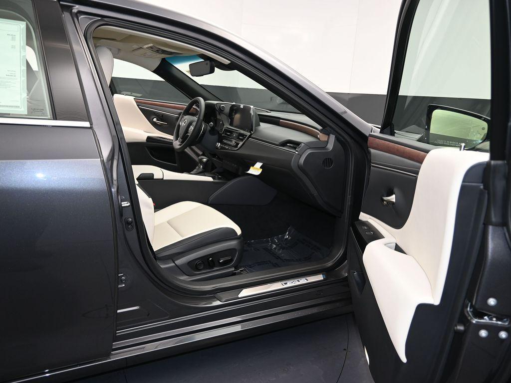 new 2025 Lexus ES 350 car, priced at $48,665