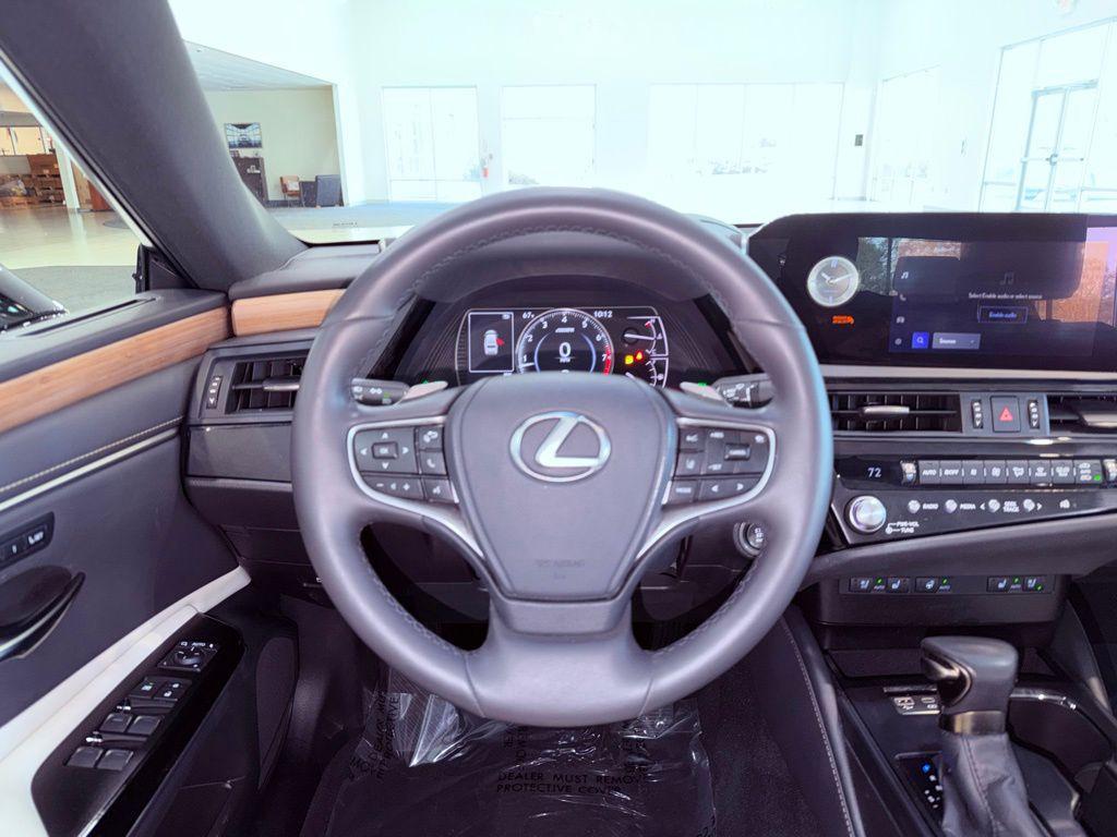 used 2024 Lexus ES 350 car, priced at $41,988