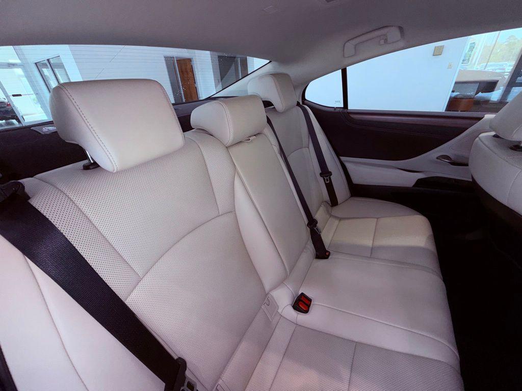 used 2024 Lexus ES 350 car, priced at $41,988