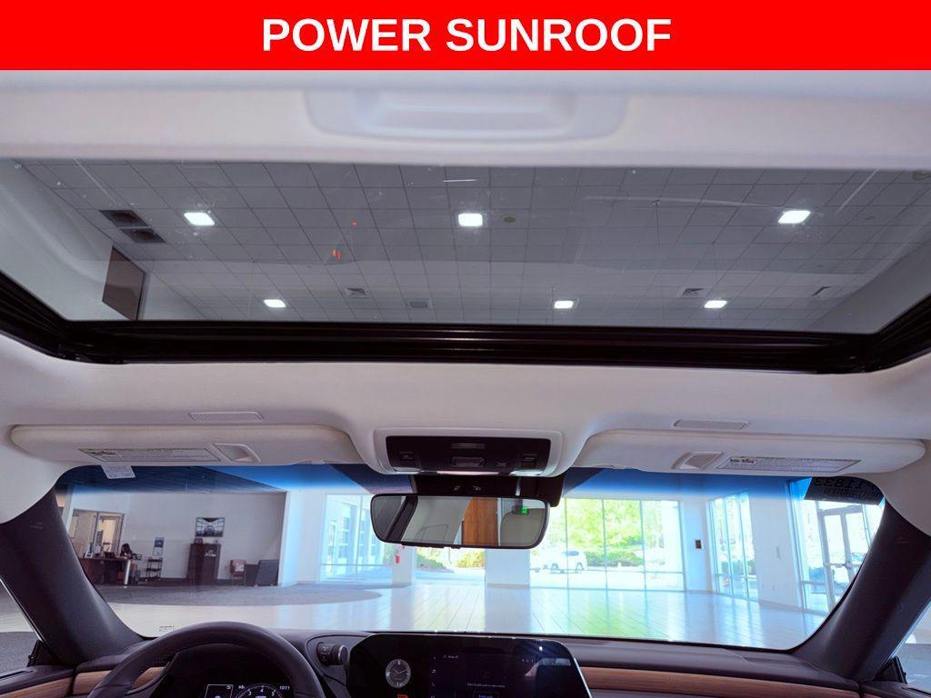 used 2024 Lexus ES 350 car, priced at $41,988