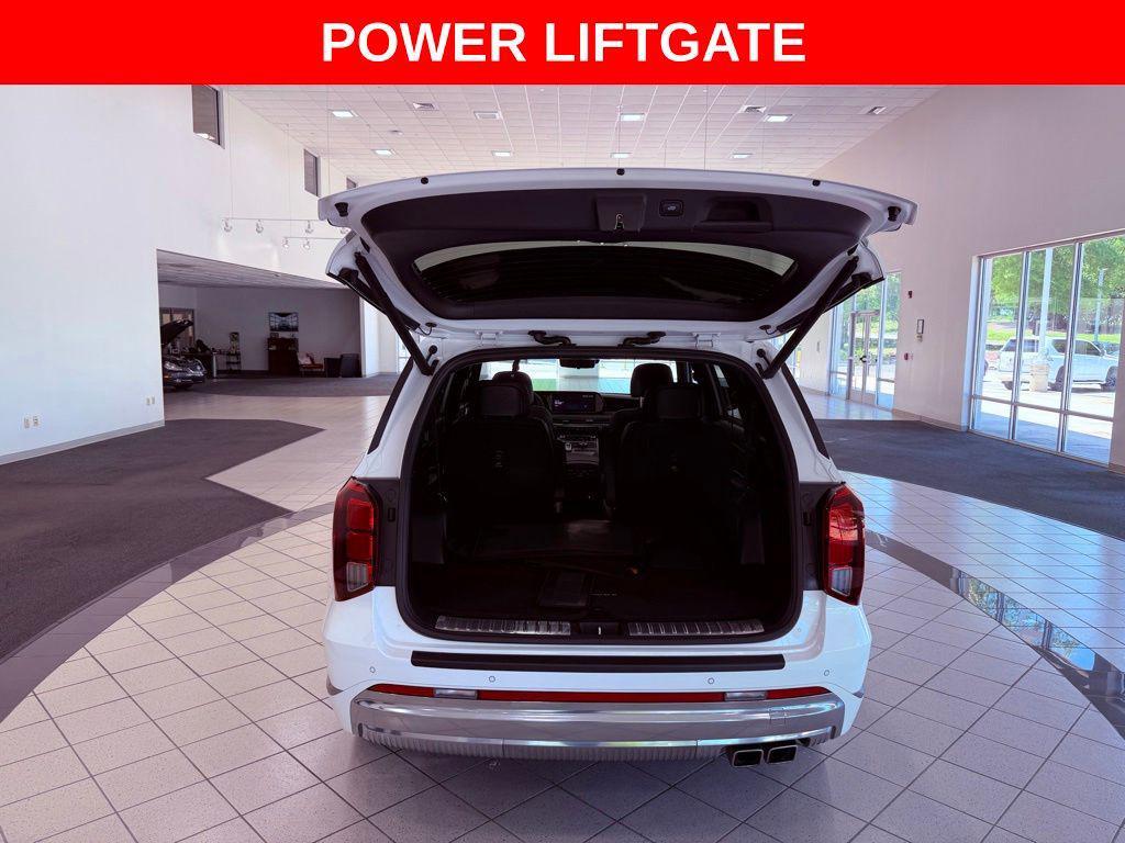 used 2023 Hyundai Palisade car, priced at $35,988