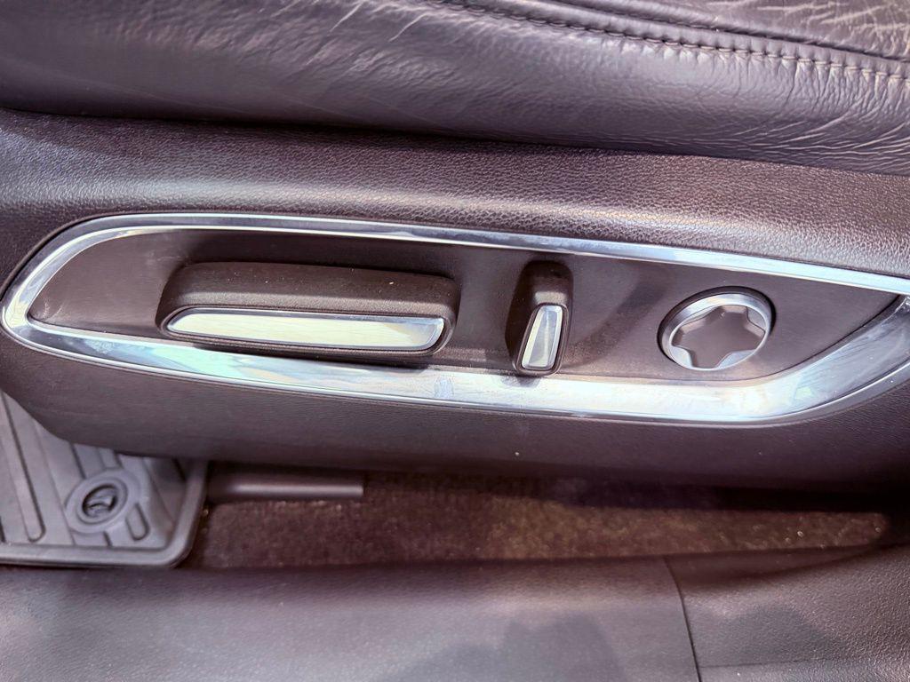 used 2020 Acura MDX car, priced at $25,888