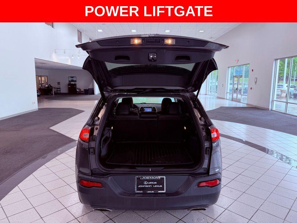 used 2018 Jeep Cherokee car, priced at $13,888
