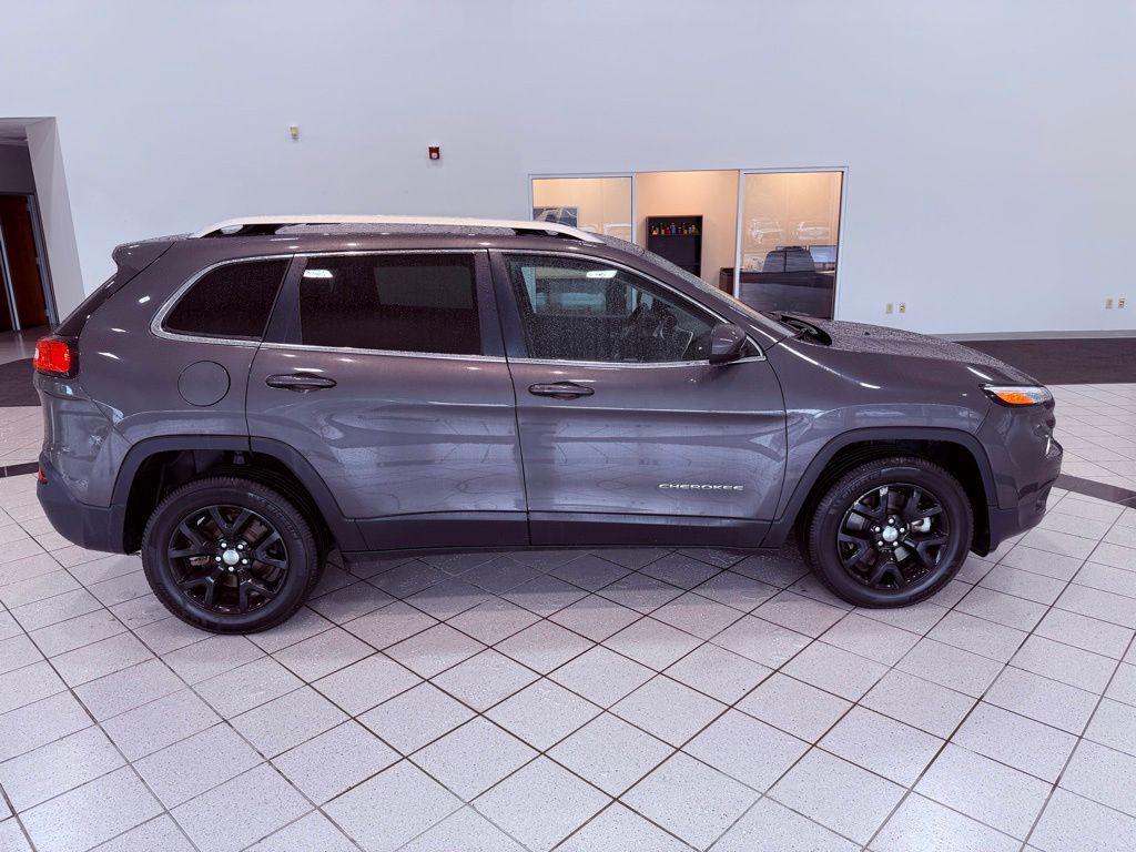 used 2018 Jeep Cherokee car, priced at $13,888