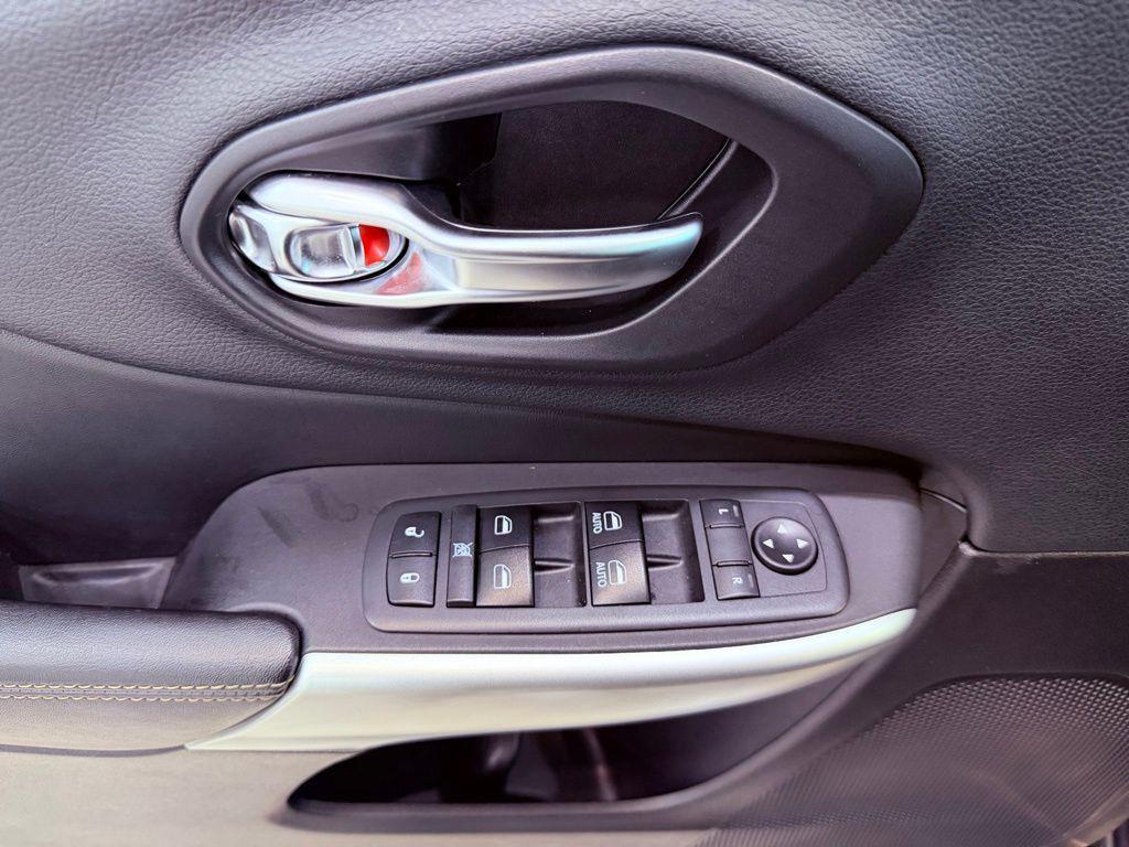 used 2018 Jeep Cherokee car, priced at $13,888