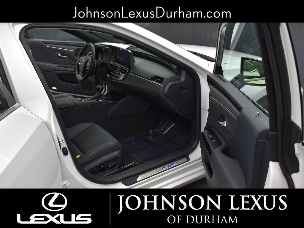 new 2025 Lexus ES 300h car, priced at $52,243