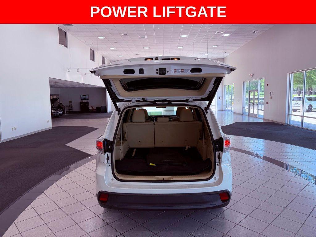 used 2015 Toyota Highlander car, priced at $17,988