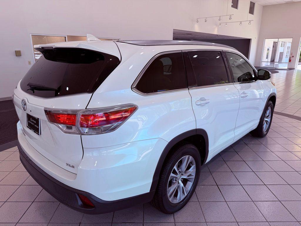 used 2015 Toyota Highlander car, priced at $17,988