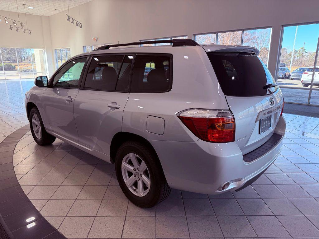used 2010 Toyota Highlander car, priced at $11,888