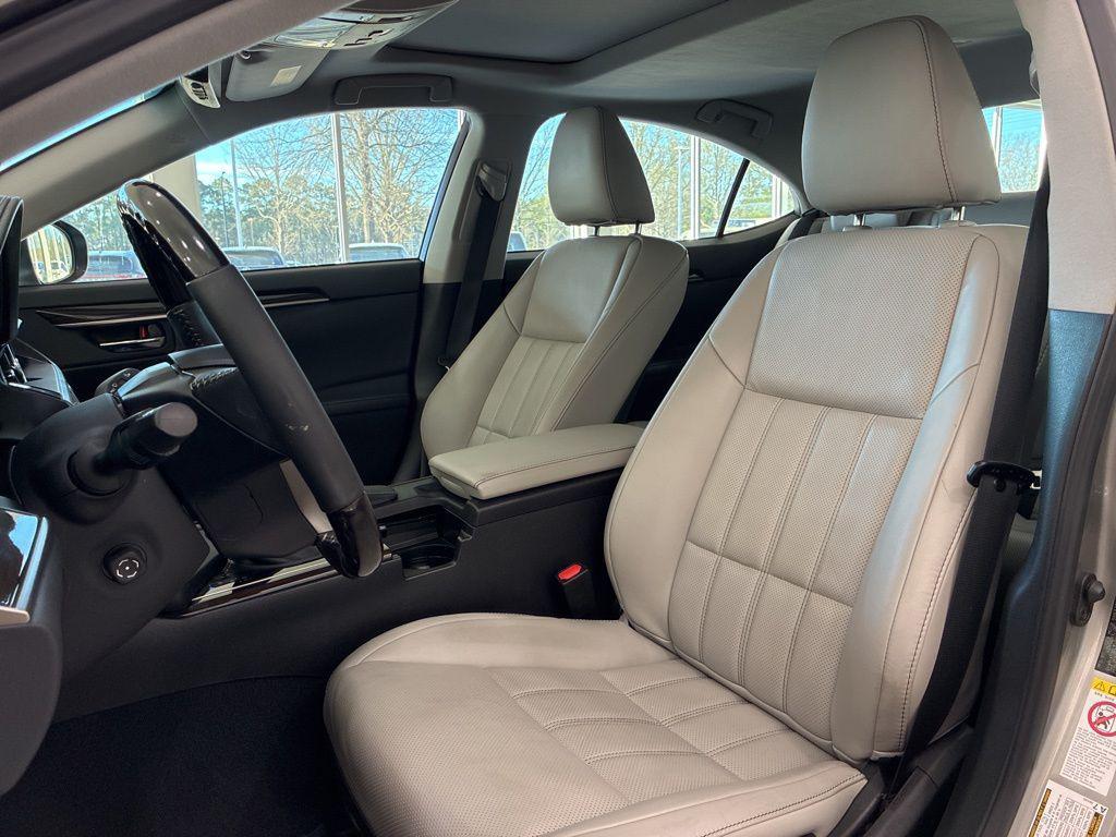 used 2016 Lexus ES 350 car, priced at $22,988