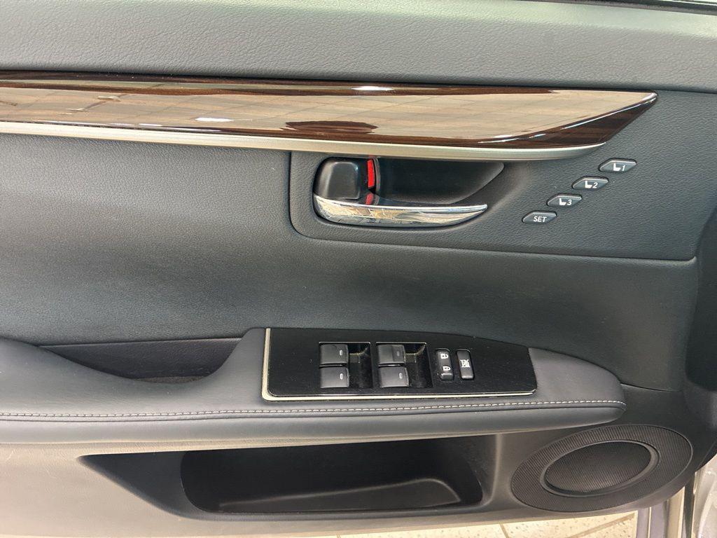 used 2016 Lexus ES 350 car, priced at $22,988