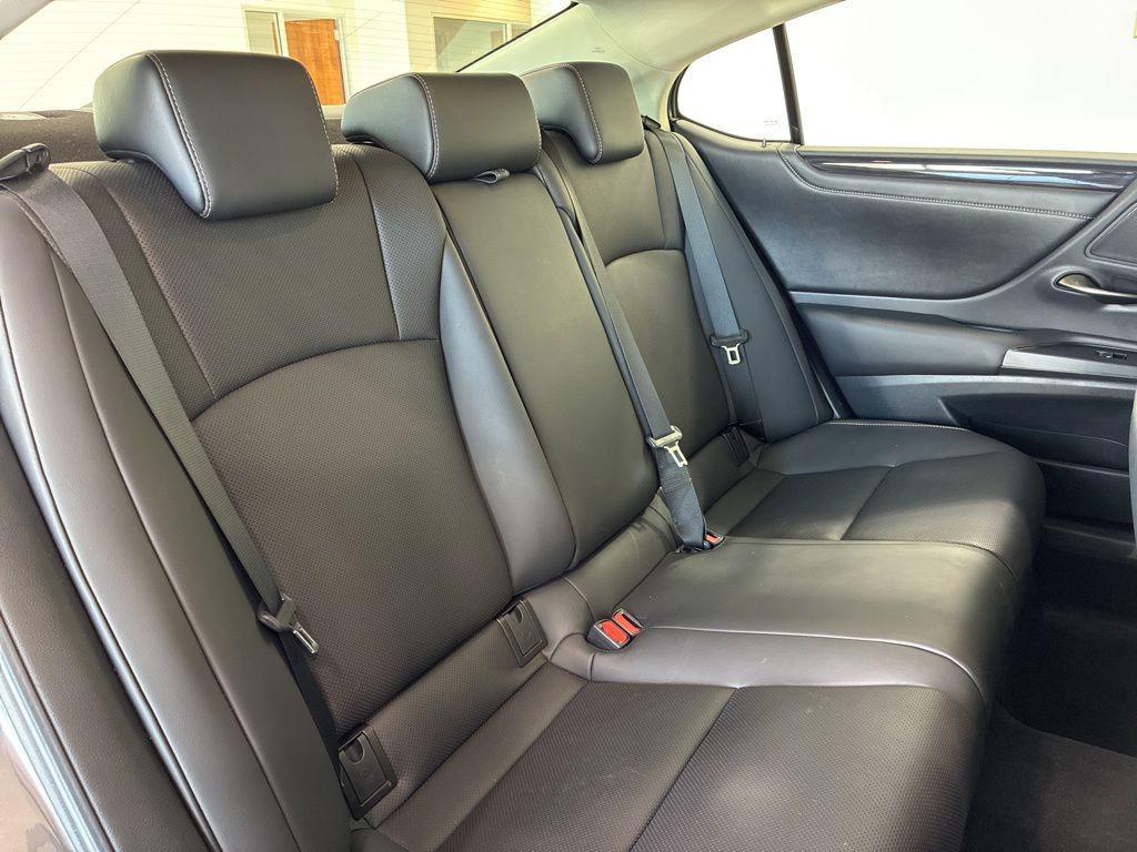 used 2021 Lexus ES 350 car, priced at $30,888