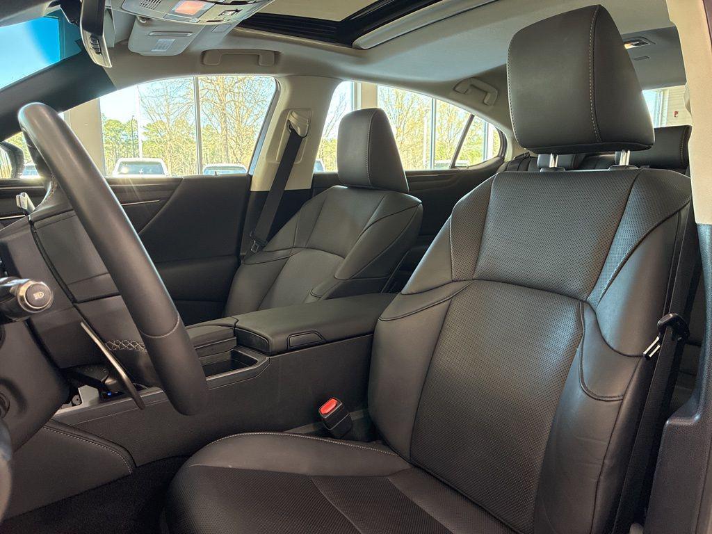 used 2021 Lexus ES 350 car, priced at $30,888