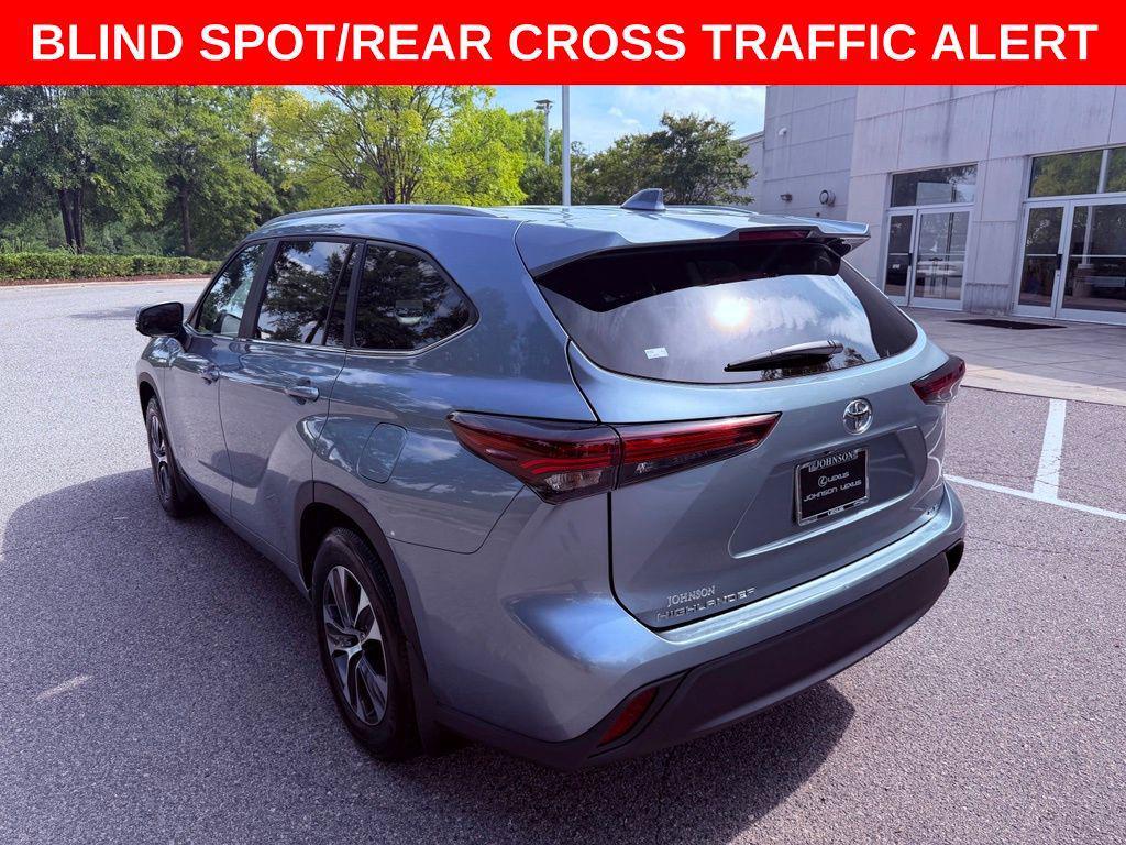 used 2024 Toyota Highlander car, priced at $39,787