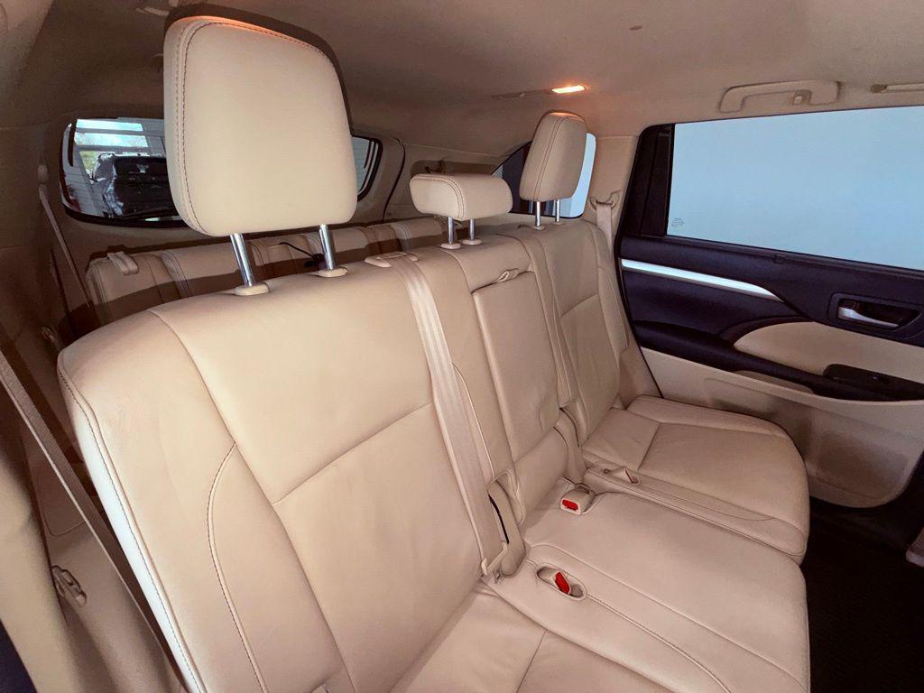 used 2016 Toyota Highlander car, priced at $14,988