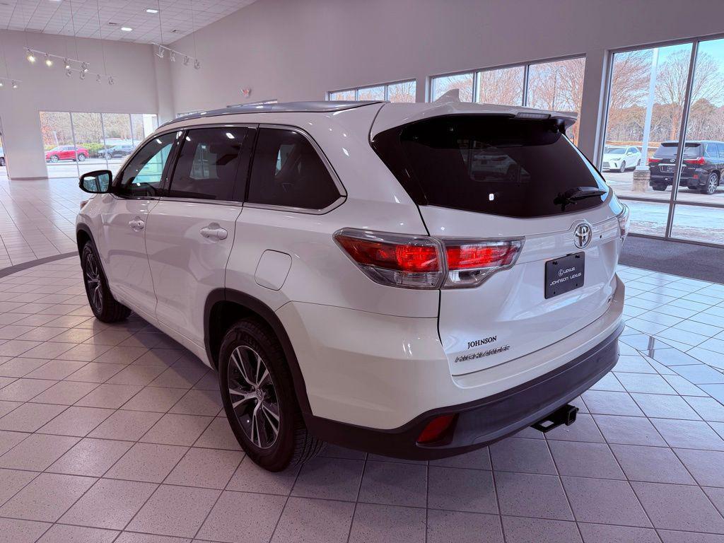used 2016 Toyota Highlander car, priced at $14,988
