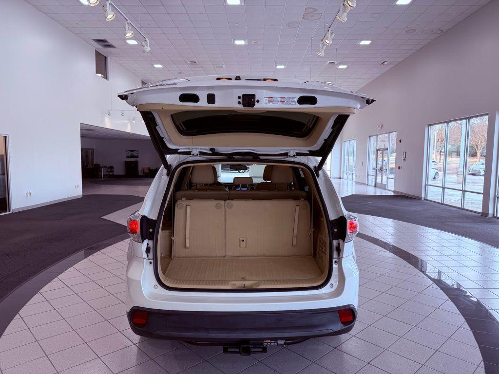 used 2016 Toyota Highlander car, priced at $14,988