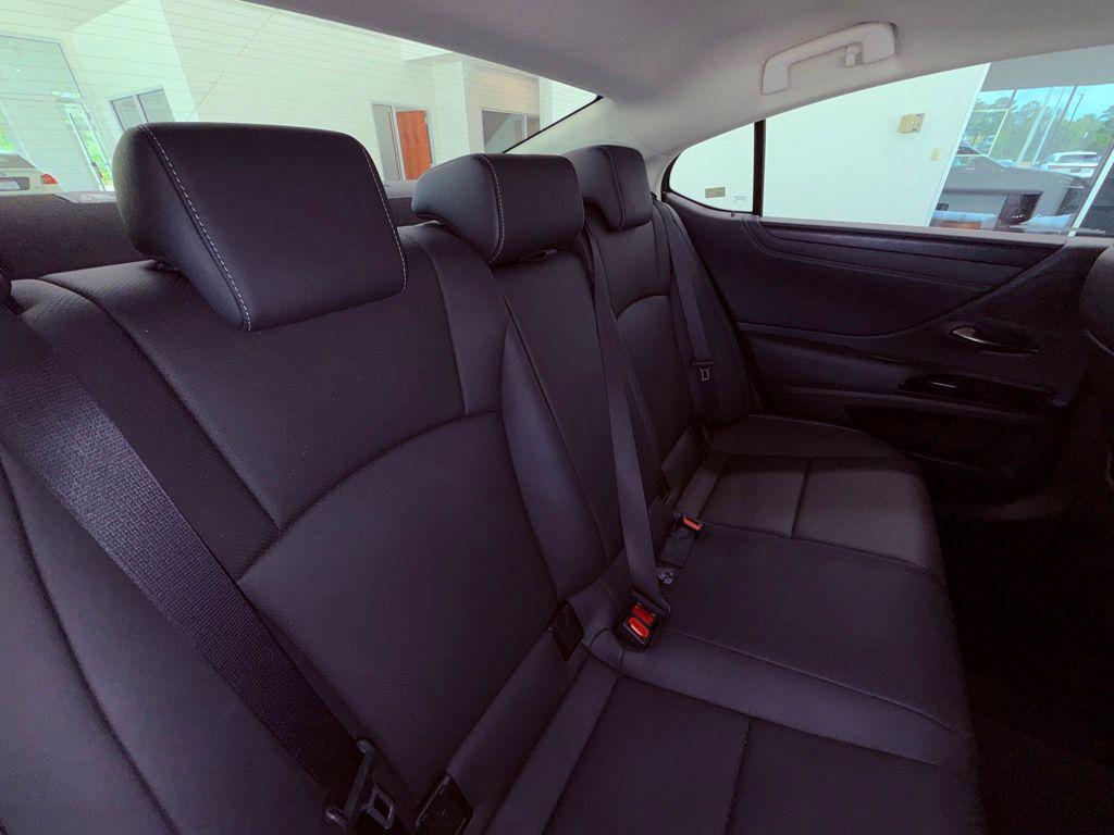 used 2025 Lexus ES 350 car, priced at $46,786