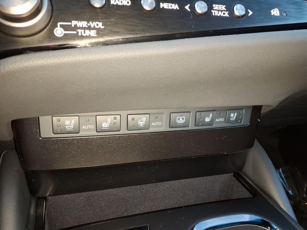 new 2025 Lexus ES 350 car, priced at $49,804