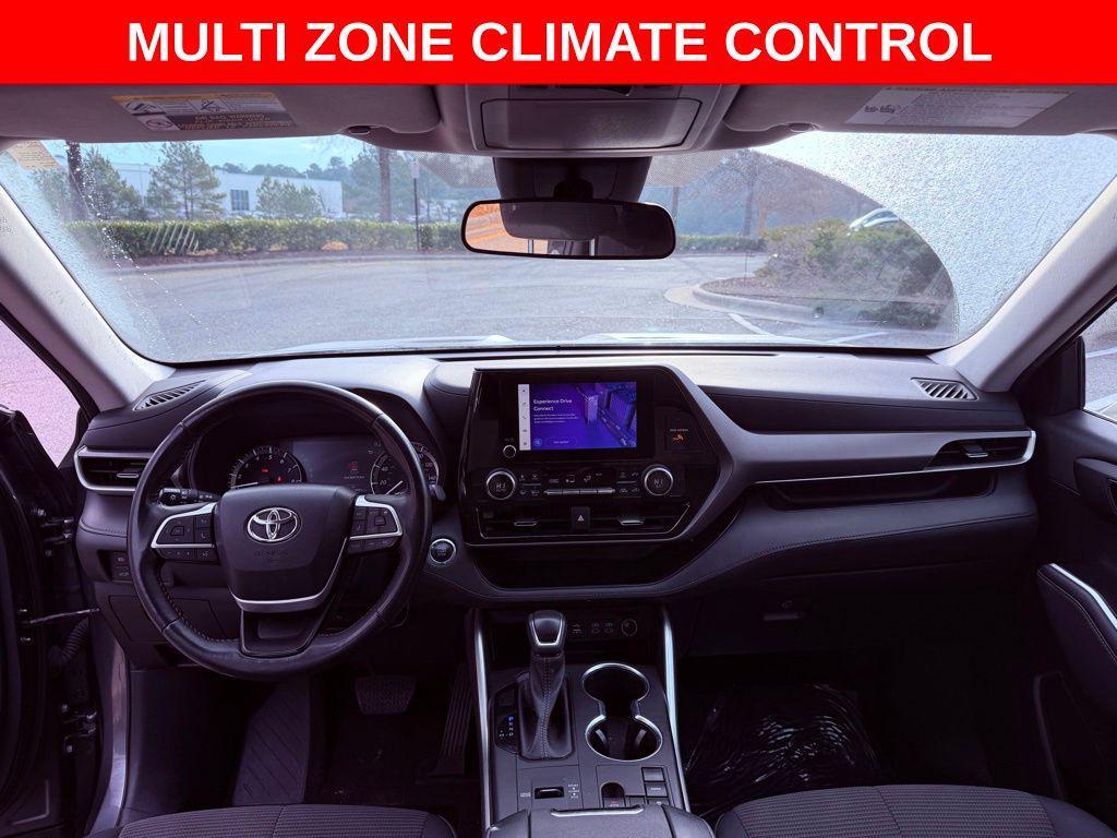 used 2023 Toyota Highlander car, priced at $27,988