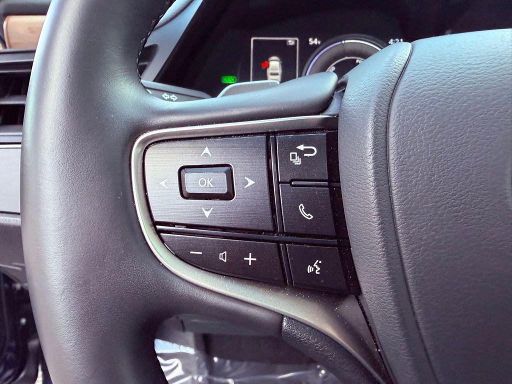 used 2025 Lexus ES 300h car, priced at $43,988
