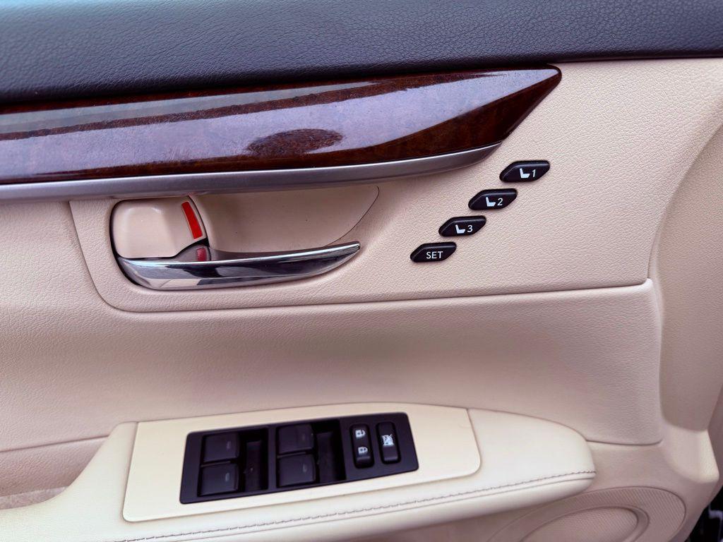 used 2014 Lexus ES 350 car, priced at $13,888