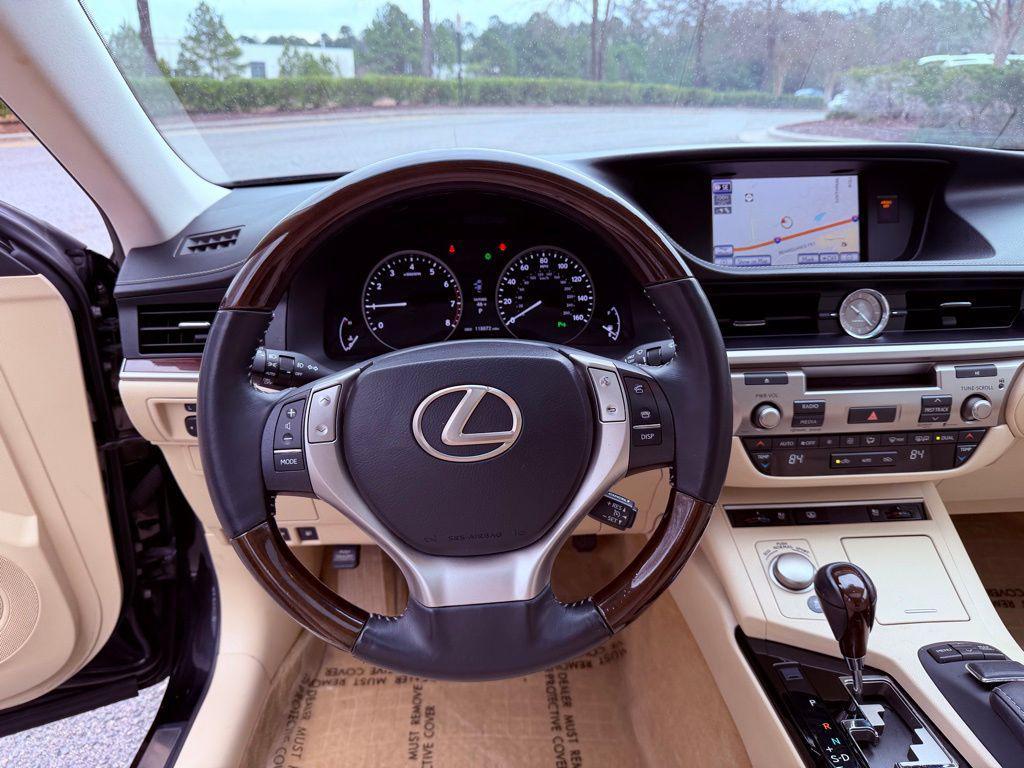 used 2014 Lexus ES 350 car, priced at $13,888