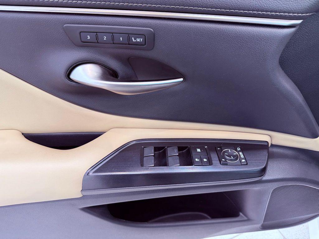 used 2020 Lexus ES 350 car, priced at $26,888