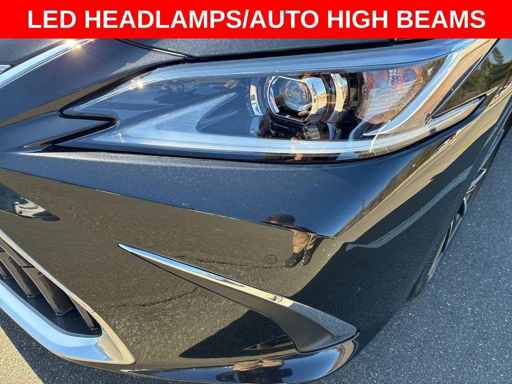 used 2025 Lexus ES 350 car, priced at $40,888