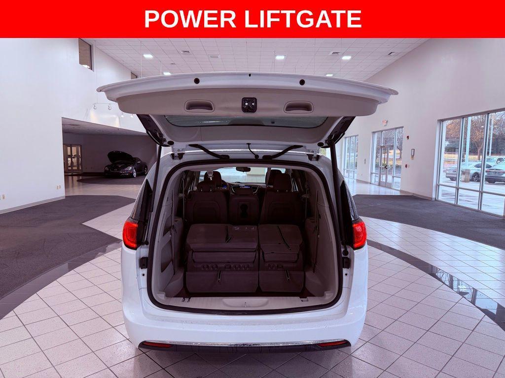 used 2017 Chrysler Pacifica car, priced at $11,988