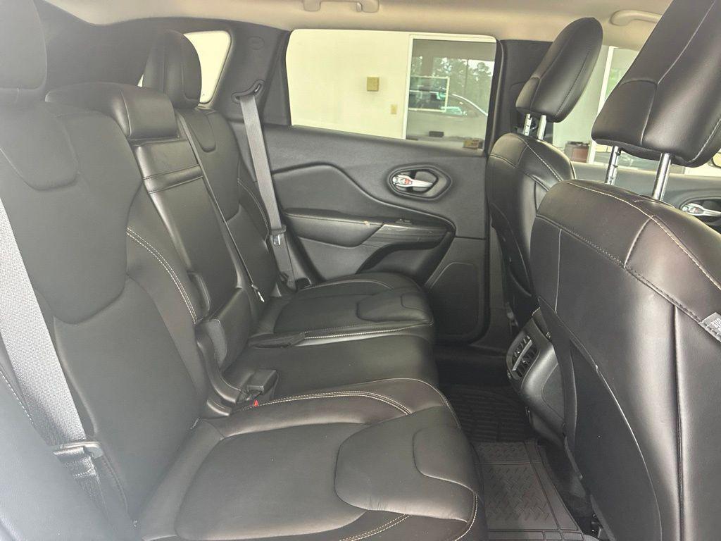 used 2016 Jeep Cherokee car, priced at $13,786