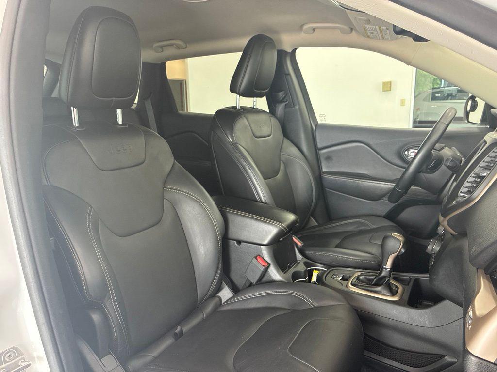 used 2016 Jeep Cherokee car, priced at $13,786