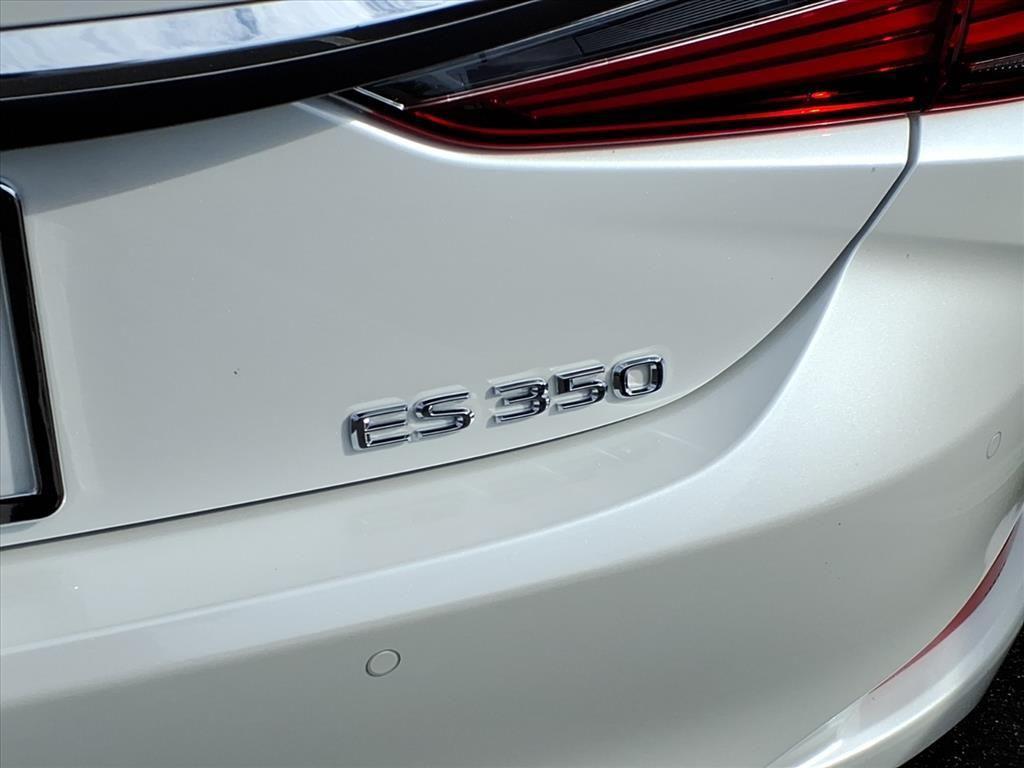 new 2025 Lexus ES 350 car, priced at $54,840