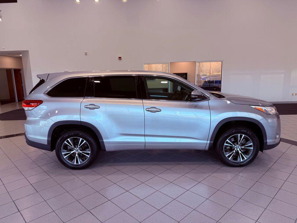 used 2018 Toyota Highlander car, priced at $14,988