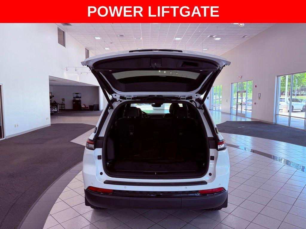 used 2024 Jeep Grand Cherokee car, priced at $37,488