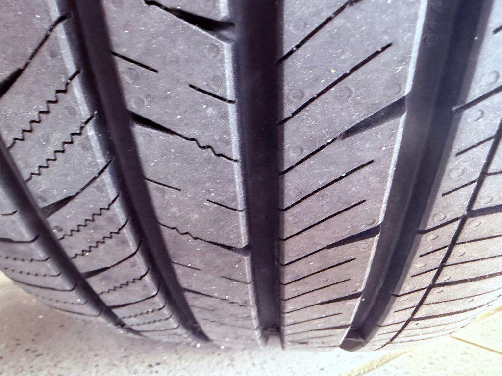 used 2025 Lexus ES 300h car, priced at $44,888