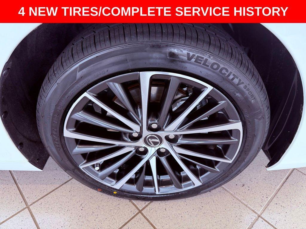 used 2025 Lexus ES 300h car, priced at $44,888