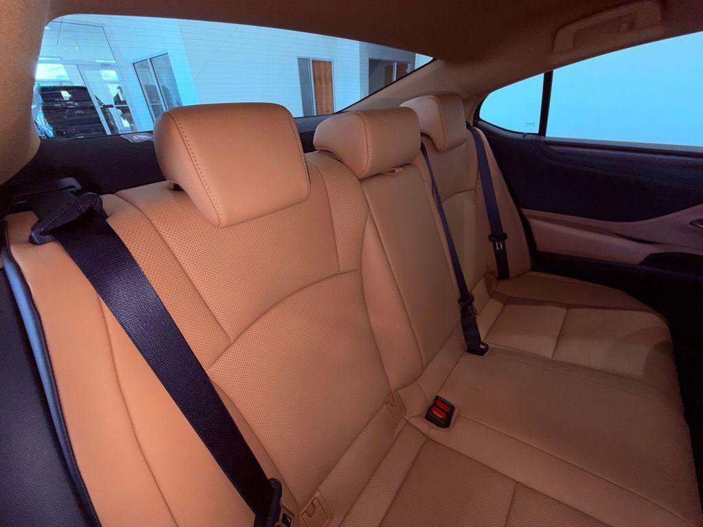 used 2025 Lexus ES 300h car, priced at $43,988